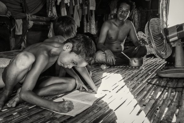 cambodia poverty slums boys education ccf klinkhamer©